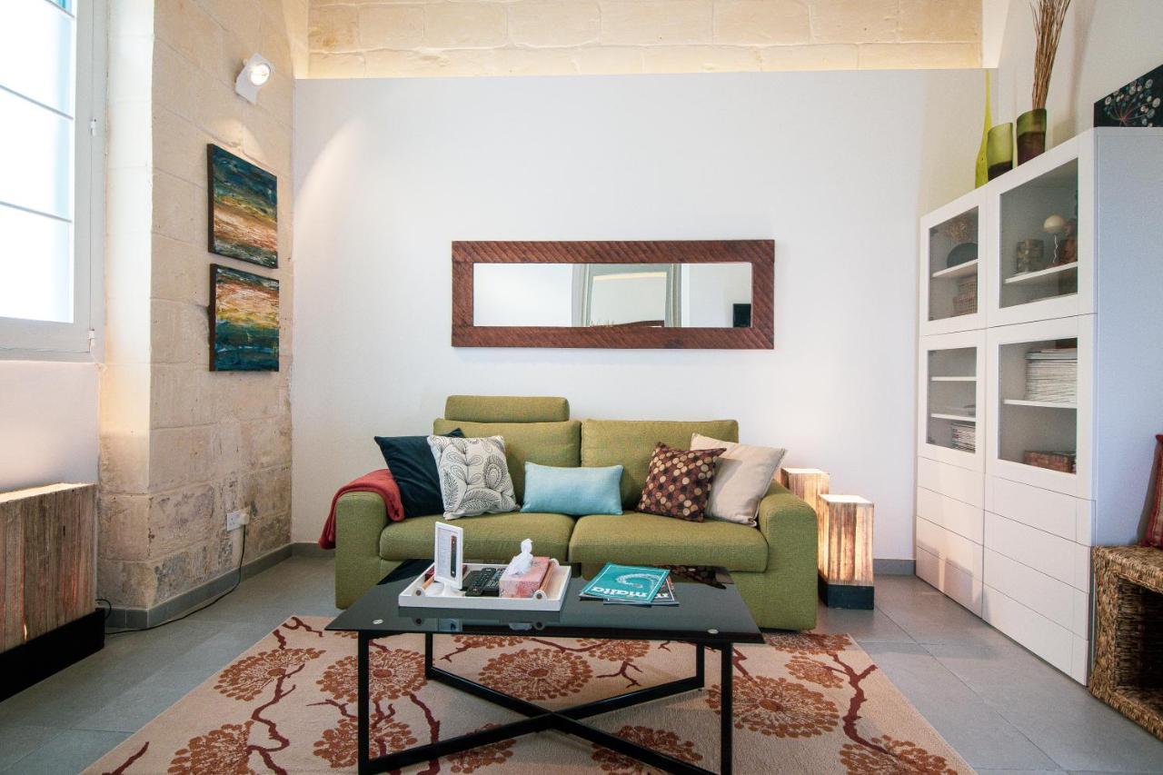 28 Peter Apartment Sliema Luaran gambar