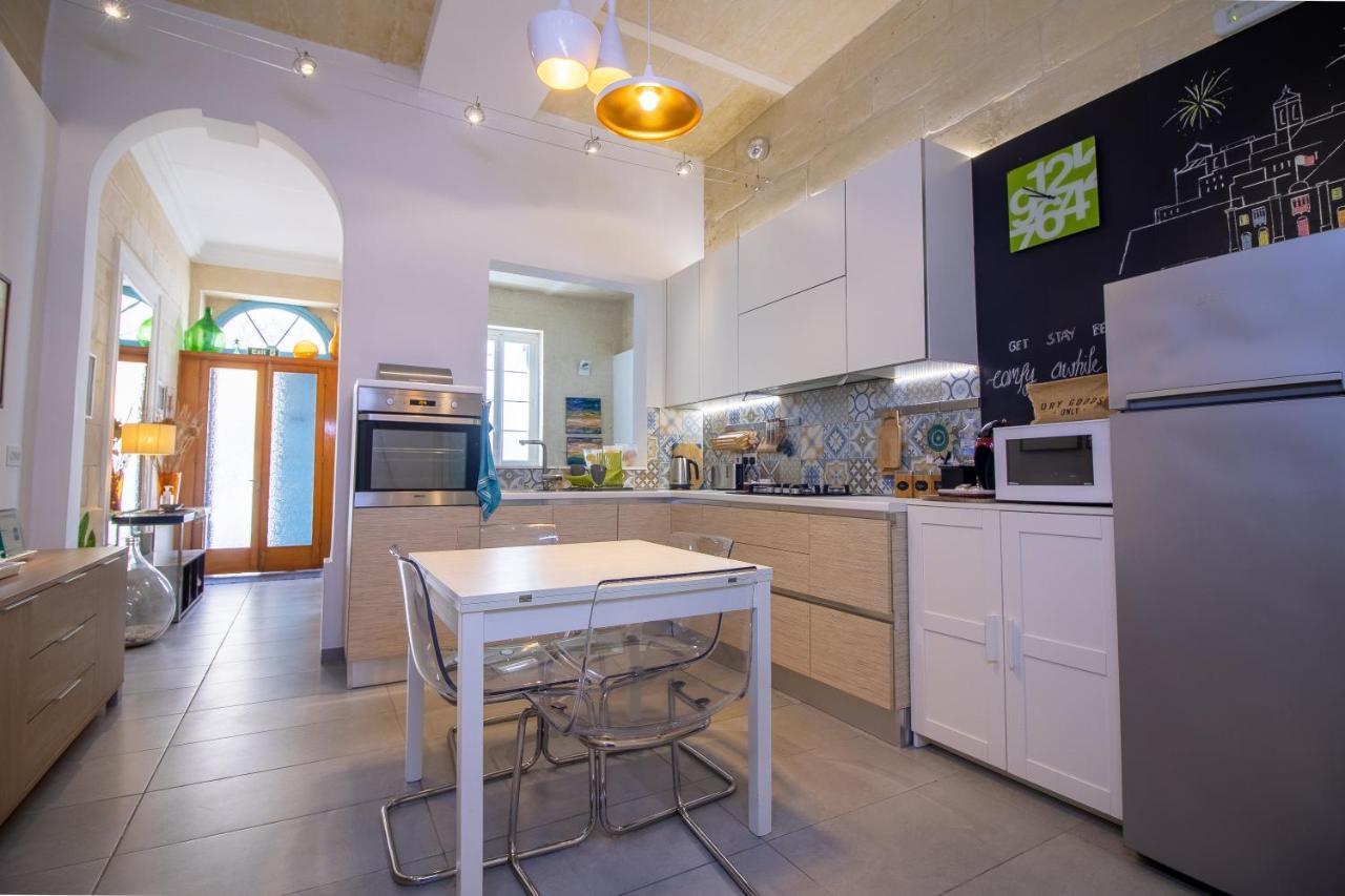 28 Peter Apartment Sliema Luaran gambar