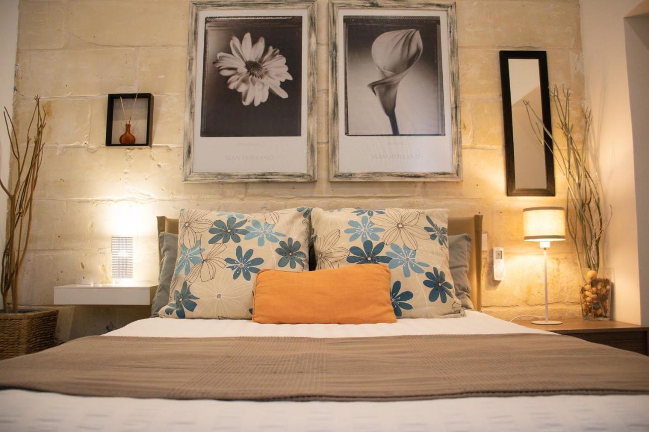 28 Peter Apartment Sliema Luaran gambar
