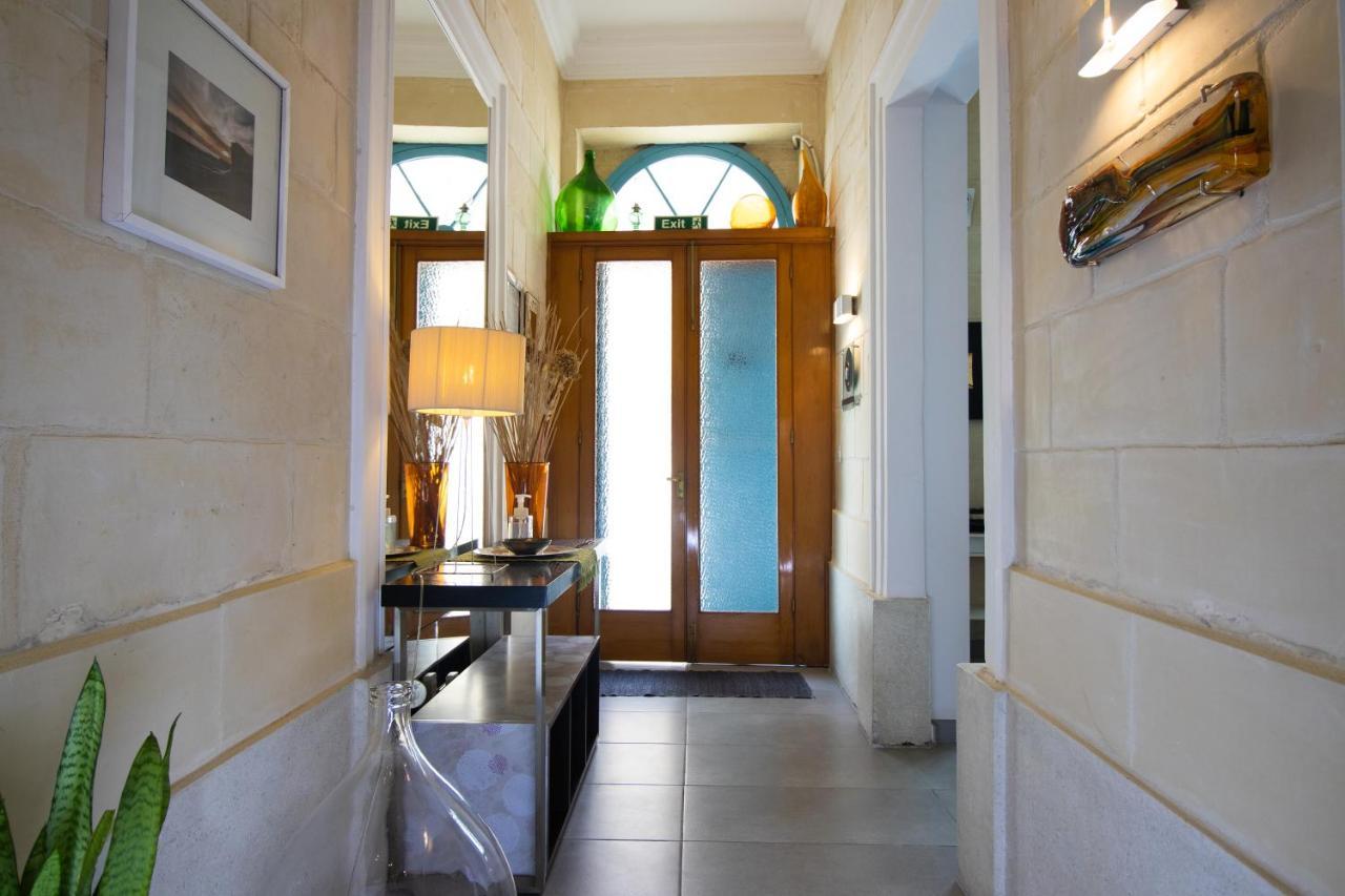 28 Peter Apartment Sliema Luaran gambar
